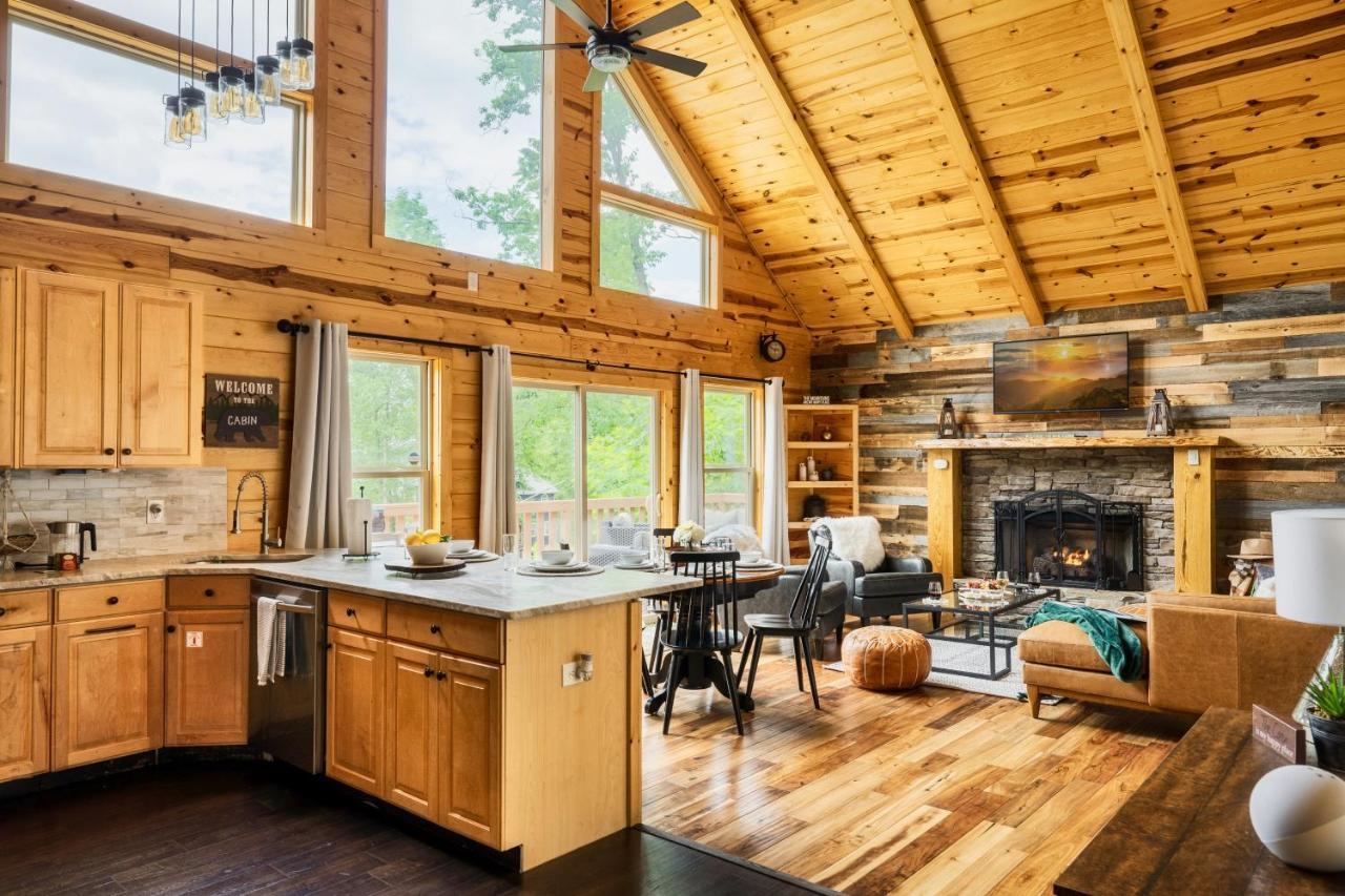 Mountainside - New Luxury Cabin-Fire Table-Hot Tub-3 Pools-Ps5-Bears Gatlinburg Esterno foto