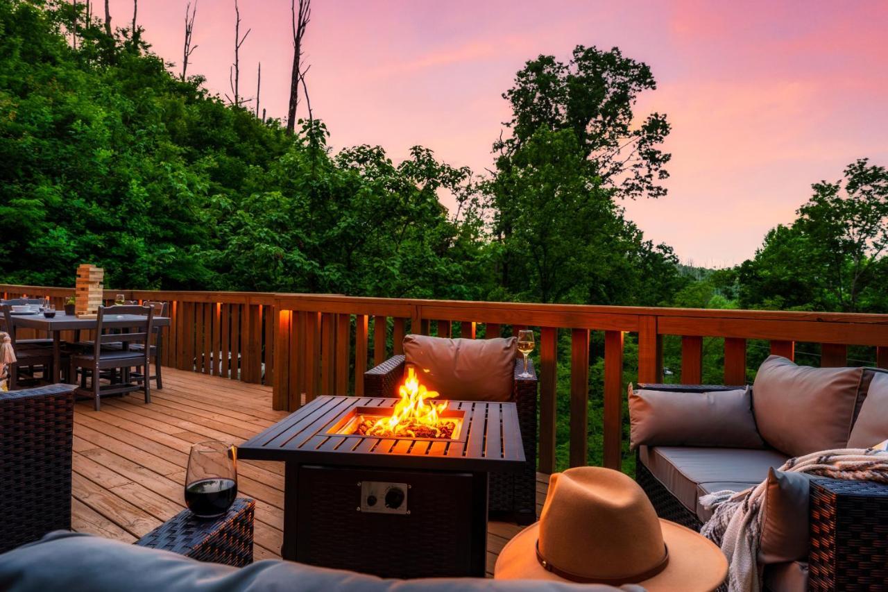Mountainside - New Luxury Cabin-Fire Table-Hot Tub-3 Pools-Ps5-Bears Gatlinburg Esterno foto